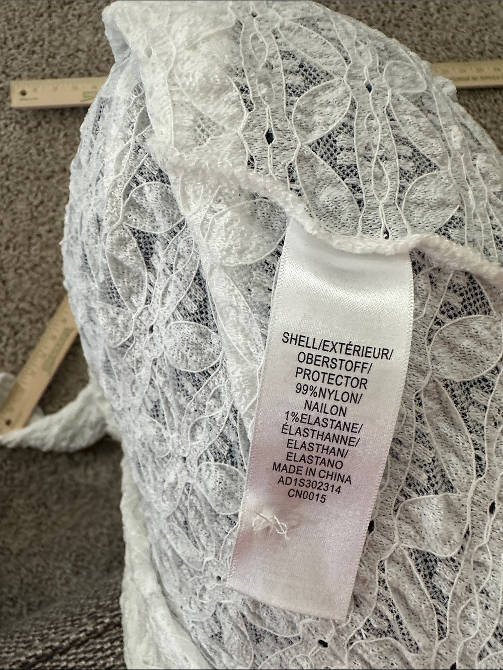 Adrianna Papell White Textured Lace Button-Up Collared Top. Size XL. - Picture 7 of 9